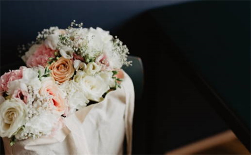 2027年12月13日是不是结婚吉日 今日办喜事好吗