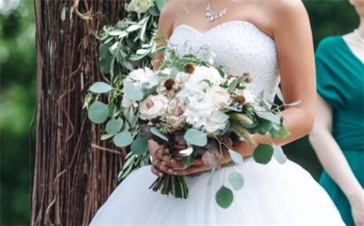 2027年农历五月廿六结婚吉日查询 是办喜事好日子吗